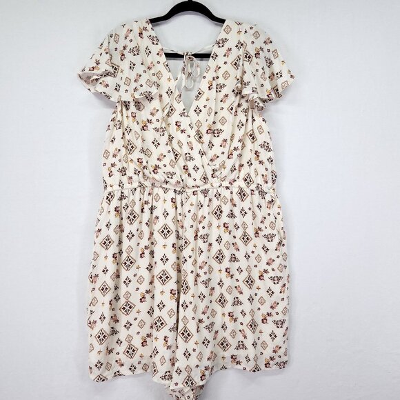 Torrid Womens Gauze Surplice Romper Size 1X Flutter Sleeve Fall Foliage Print - Picture 3 of 16